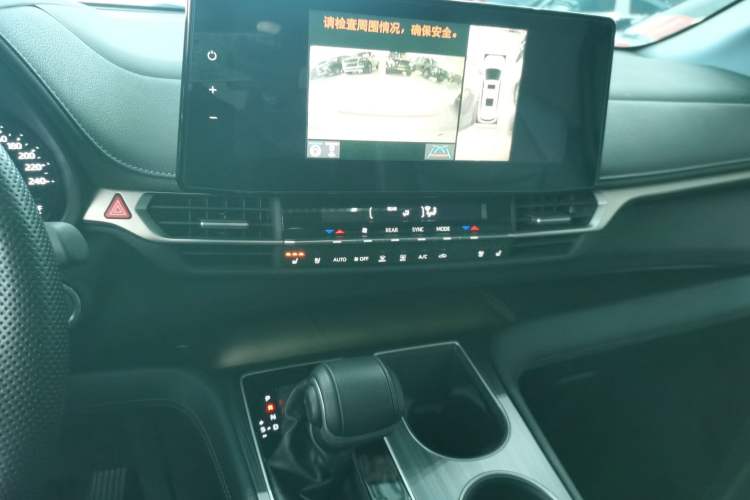 Used Toyota SIENNA 2023 2.5L Hybrid Deluxe Edition Audio And AC Panel