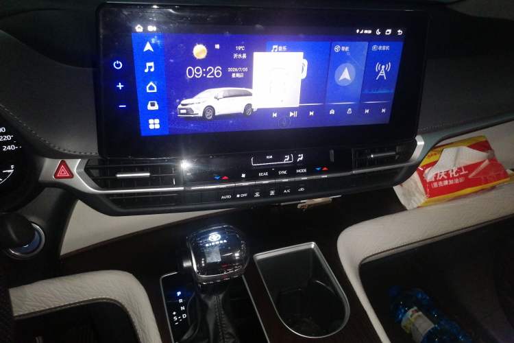 Used Toyota SIENNA 2023 2.5L Hybrid Comfort Edition Audio And AC Panel