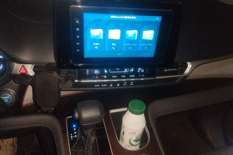 Used Toyota SIENNA 2023 2.5L Hybrid Comfort Edition Audio And AC Panel