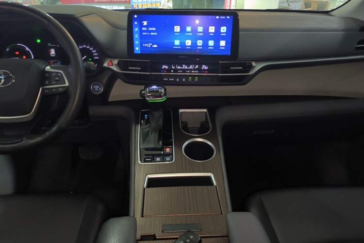 Used Toyota SIENNA 2023 2.5L Hybrid Comfort Edition Audio And AC Panel