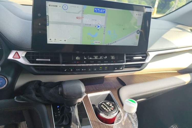 Used Toyota SIENNA 2023 2.5L Hybrid Comfort Edition Audio And AC Panel