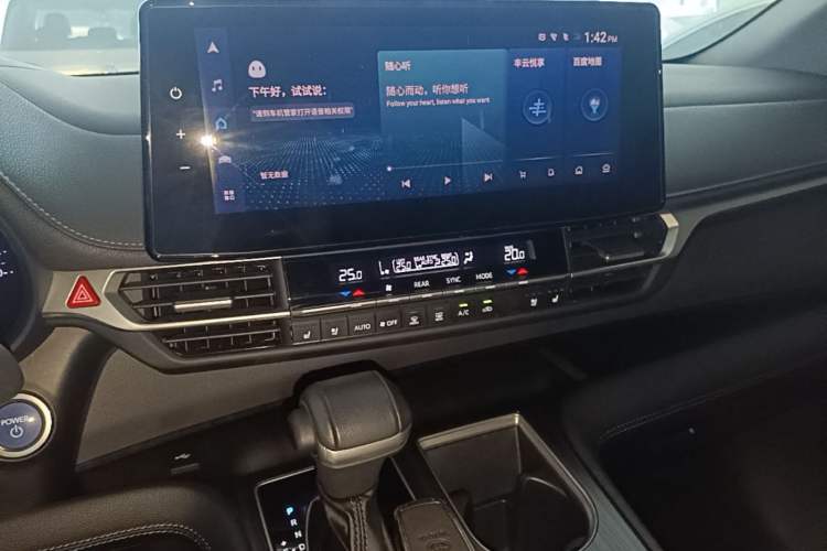 Used Toyota SIENNA 2023 2.5L Hybrid Deluxe Edition Audio And AC Panel