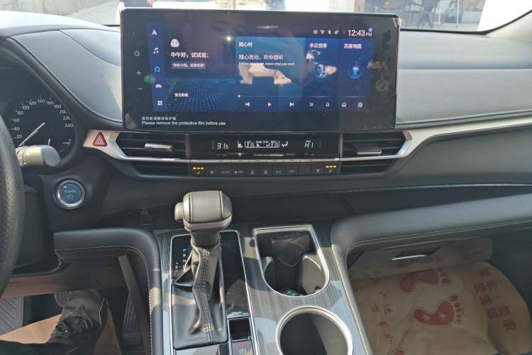 Used Toyota SIENNA 2023 2.5L Hybrid Deluxe Edition Audio And AC Panel