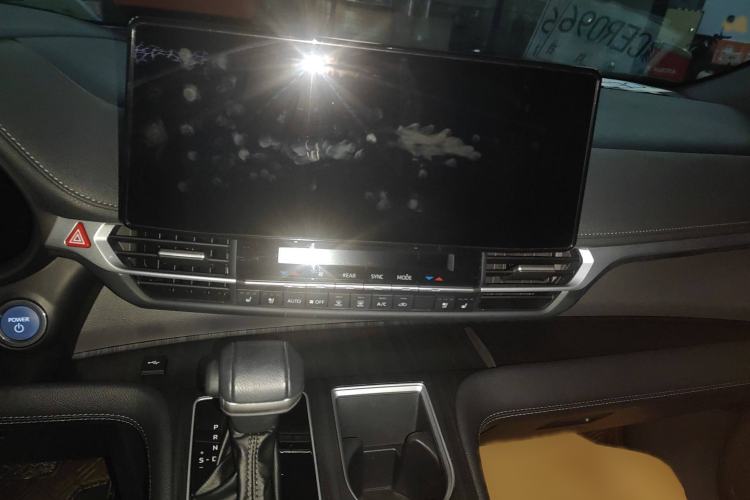 Used Toyota SIENNA 2023 2.5L Hybrid Deluxe Edition Audio And AC Panel