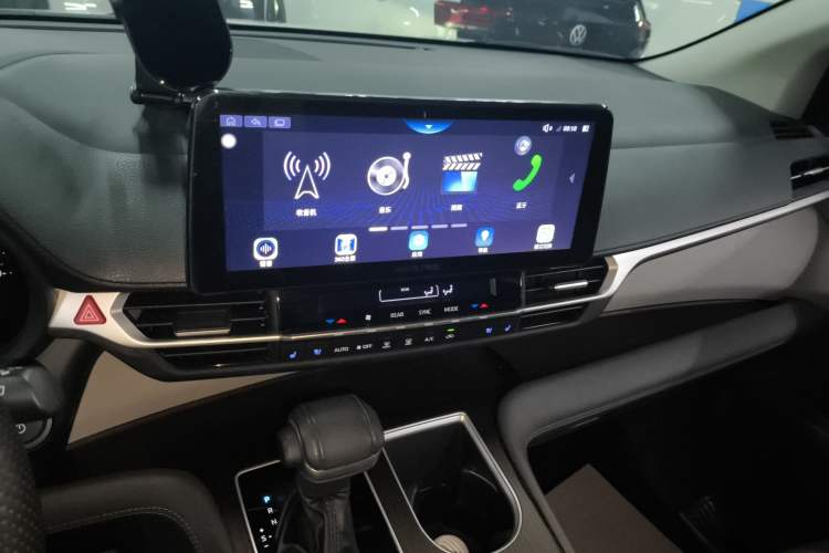 Used Toyota SIENNA 2023 2.5L Hybrid Comfort Edition Audio And AC Panel
