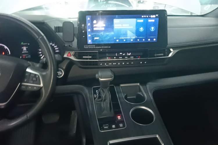Used Toyota SIENNA 2023 2.5L Hybrid Deluxe Edition Audio And AC Panel