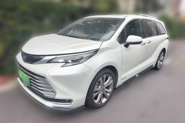 Used Toyota SIENNA 2023 2.5L Hybrid Platinum Edition