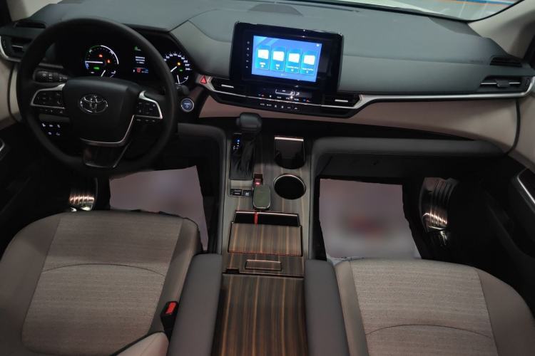 Used Toyota SIENNA 2023 2.5L Hybrid Comfort Edition Center Console