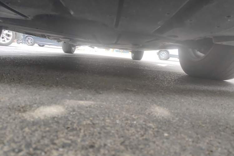 Used Toyota SIENNA 2023 2.5L Hybrid Comfort Edition Chassis Front