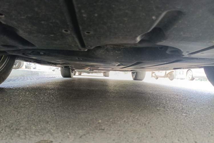 Used Toyota SIENNA 2023 2.5L Hybrid Deluxe Edition Chassis Front