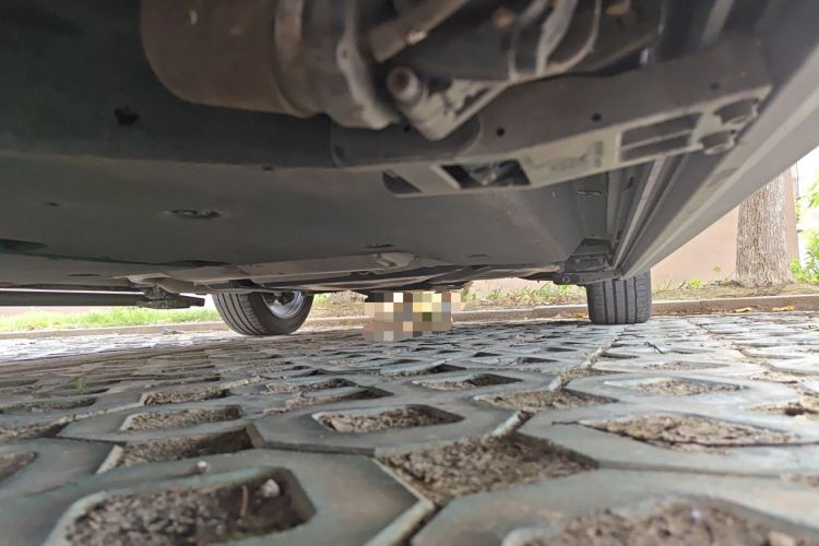 Used Toyota SIENNA 2023 2.5L Hybrid Deluxe Edition Chassis Front Left