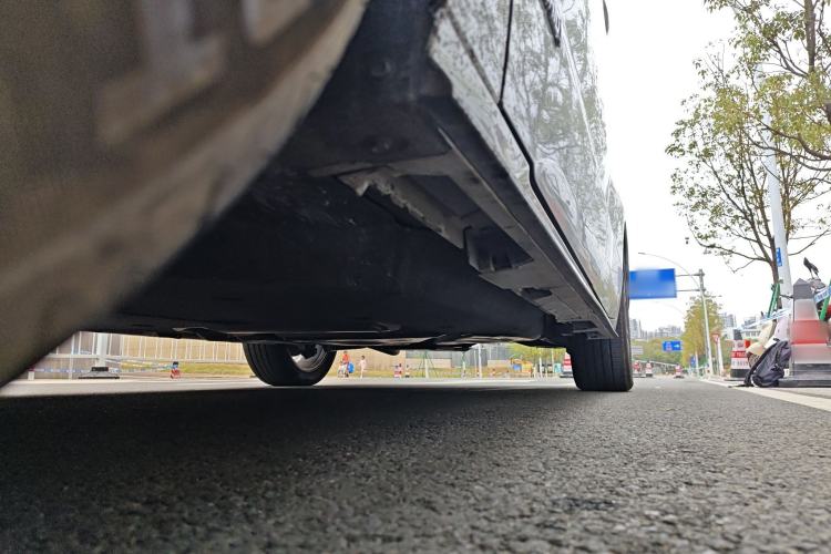 Used Toyota SIENNA 2023 2.5L Hybrid Ultimate Edition Chassis Front Left