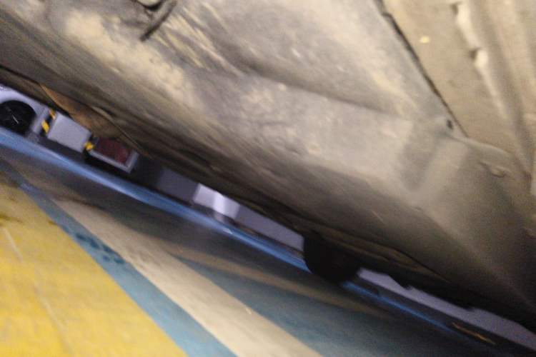 Used Toyota SIENNA 2023 2.5L Hybrid Comfort Edition Chassis Front Left