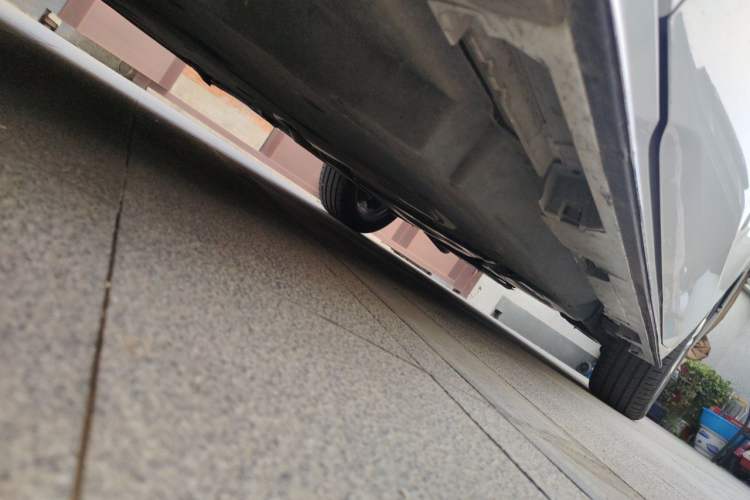 Used Toyota SIENNA 2023 2.5L Hybrid Deluxe Edition Chassis Front Left