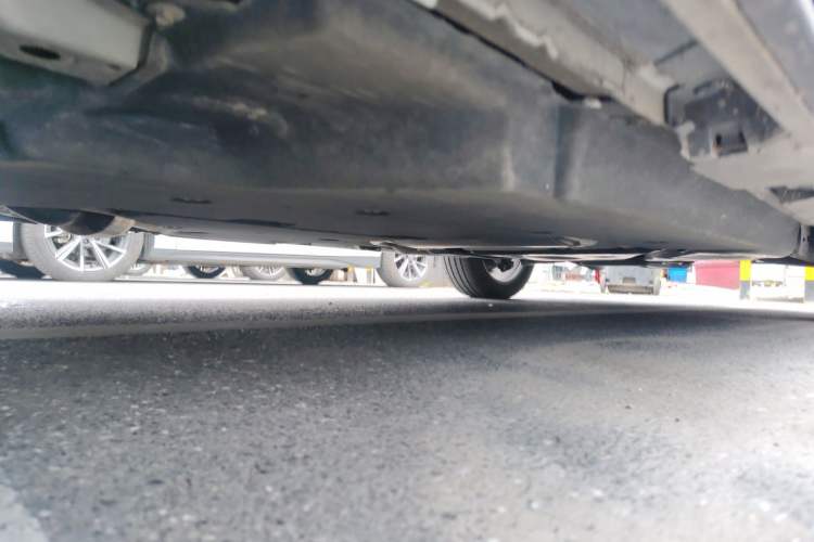 Used Toyota SIENNA 2023 2.5L Hybrid Deluxe Edition Chassis Front Left