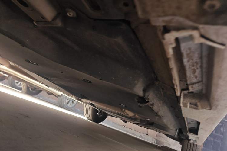 Used Toyota SIENNA 2023 2.5L Hybrid Comfort Edition Chassis Front Left