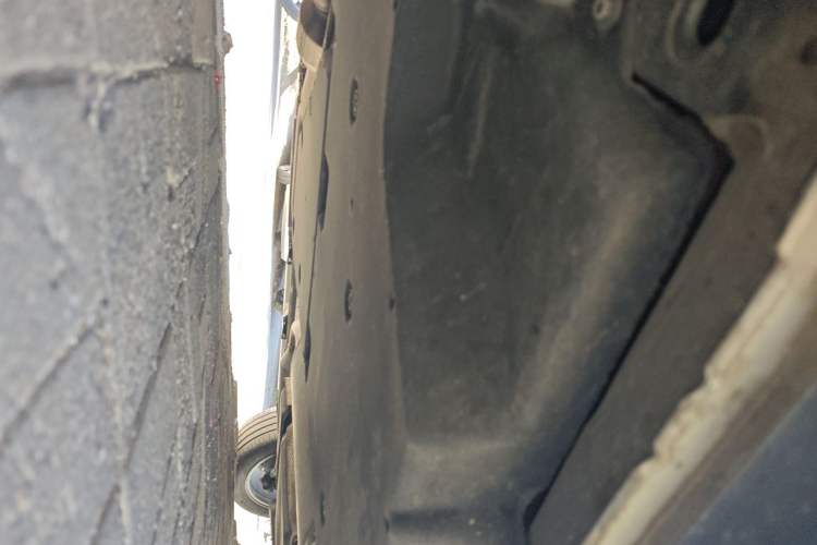 Used Toyota SIENNA 2023 2.5L Hybrid Deluxe Edition Chassis Front Left