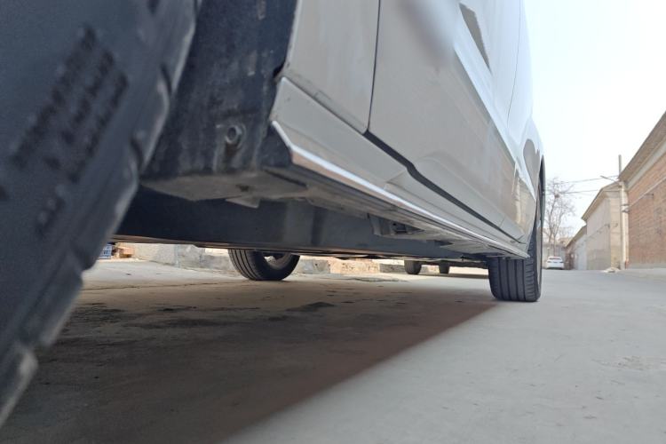 Used Toyota SIENNA 2023 2.5L Hybrid Deluxe Edition Chassis Front Left