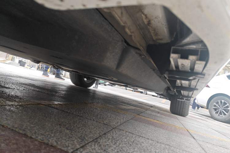 Used Toyota SIENNA 2023 2.5L Hybrid Comfort Edition Chassis Front Left