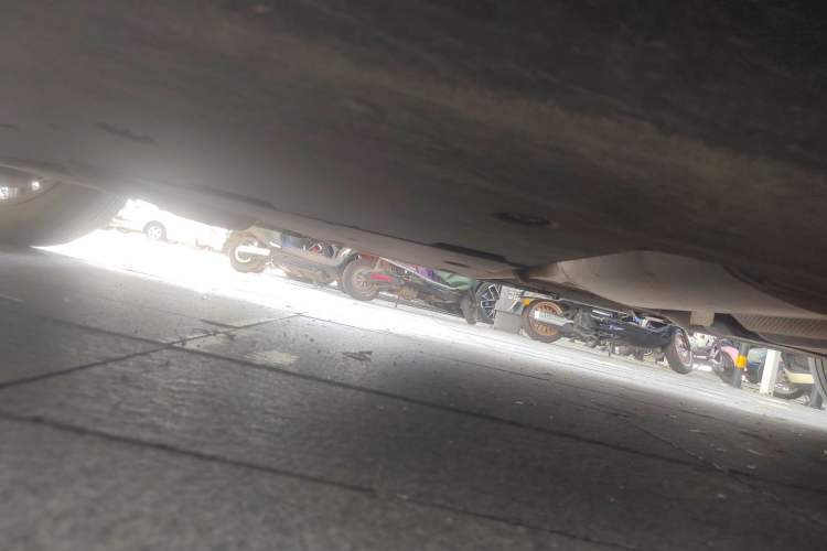 Used Toyota SIENNA 2023 2.5L Hybrid Comfort Edition Chassis Front Left