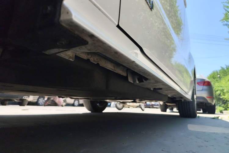 Used Toyota SIENNA 2023 2.5L Hybrid Comfort Edition Chassis Front Left