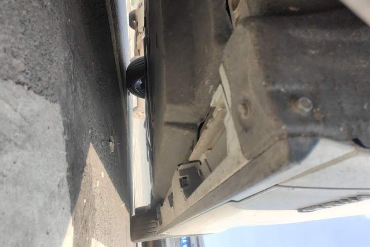 Used Toyota SIENNA 2023 2.5L Hybrid Deluxe Edition Chassis Front Left