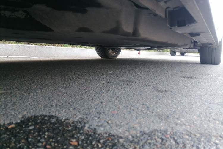 Used Toyota SIENNA 2023 2.5L Hybrid Deluxe Edition Chassis Front Left