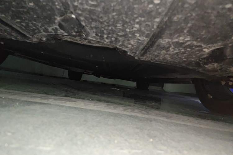 Used Toyota SIENNA 2023 2.5L Hybrid Platinum Edition Chassis Front
