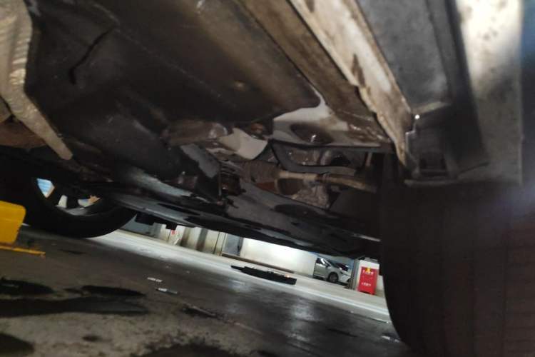 Used Toyota SIENNA 2023 Updated Version 2.5L Hybrid Platinum Edition Chassis Front Right