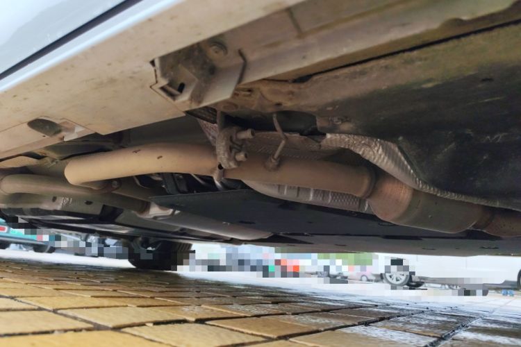 Used Toyota SIENNA 2023 2.5L Hybrid Comfort Edition Chassis Front Right