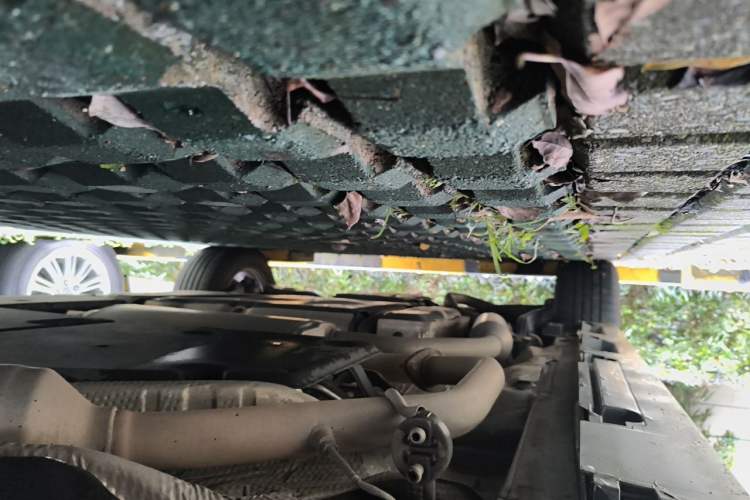 Used Toyota SIENNA 2023 2.5L Hybrid Comfort Edition Chassis Front Right