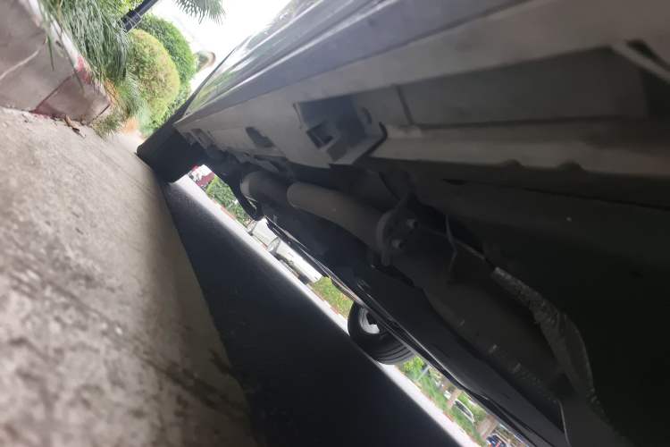 Used Toyota SIENNA 2023 2.5L Hybrid Platinum Edition Chassis Front Right