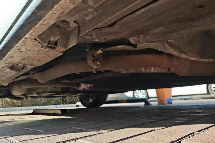 Used Toyota SIENNA 2023 2.5L Hybrid Deluxe Edition Chassis Front Right