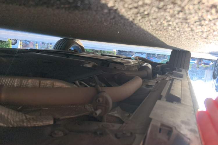 Used Toyota SIENNA 2023 2.5L Hybrid Platinum Edition Chassis Front Right