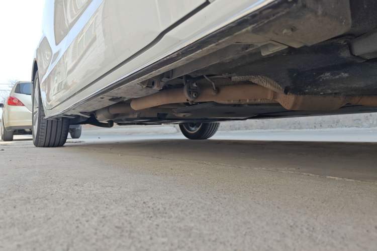 Used Toyota SIENNA 2023 2.5L Hybrid Deluxe Edition Chassis Front Right