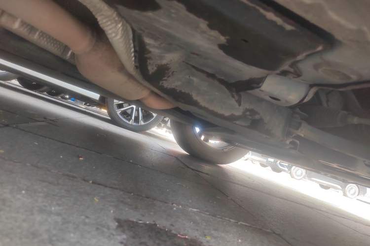 Used Toyota SIENNA 2023 2.5L Hybrid Comfort Edition Chassis Front Right