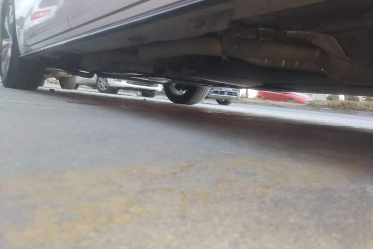 Used Toyota SIENNA 2023 2.5L Hybrid Deluxe Edition Chassis Front Right