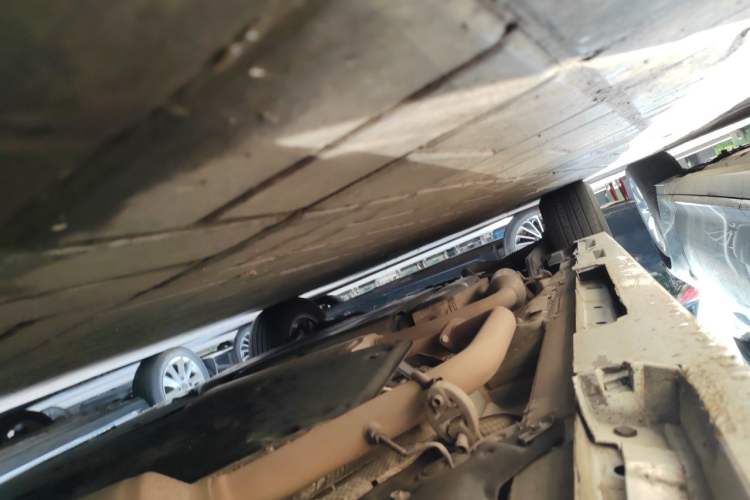 Used Toyota SIENNA 2023 2.5L Hybrid Comfort Edition Chassis Front Right