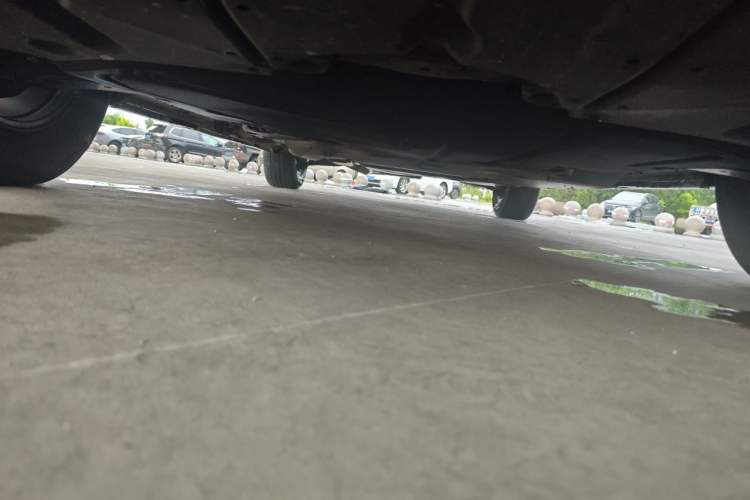 Used Toyota SIENNA 2023 2.5L Hybrid Comfort Edition Chassis Front