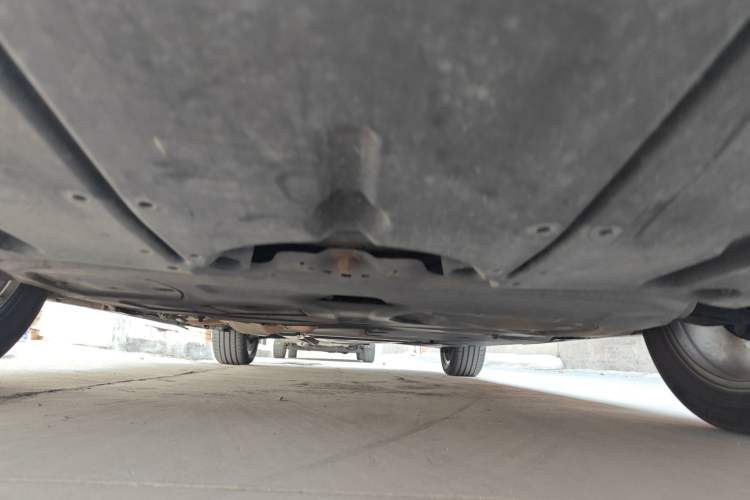 Used Toyota SIENNA 2023 2.5L Hybrid Deluxe Edition Chassis Front