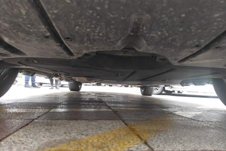 Used Toyota SIENNA 2023 2.5L Hybrid Comfort Edition Chassis Front