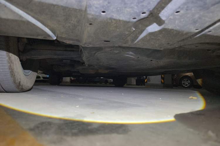 Used Toyota SIENNA 2023 2.5L Hybrid Comfort Edition Chassis Front
