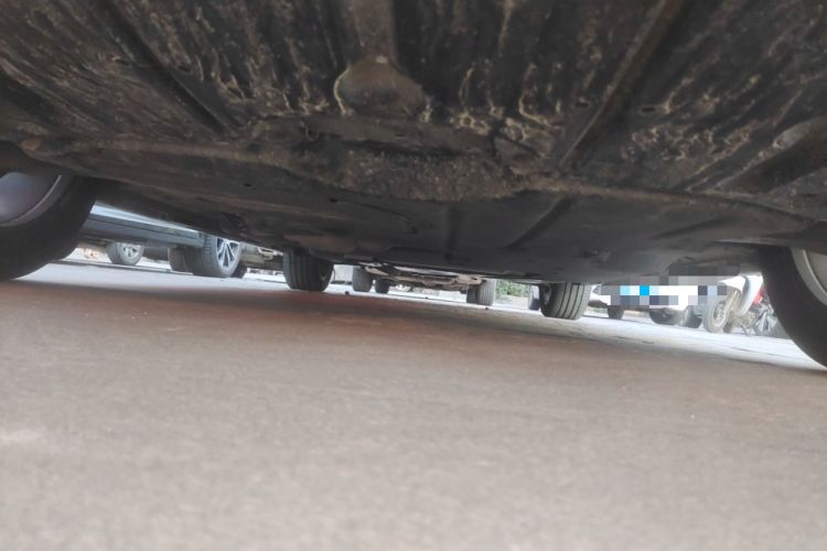 Used Toyota SIENNA 2023 2.5L Hybrid Deluxe Edition Chassis Front