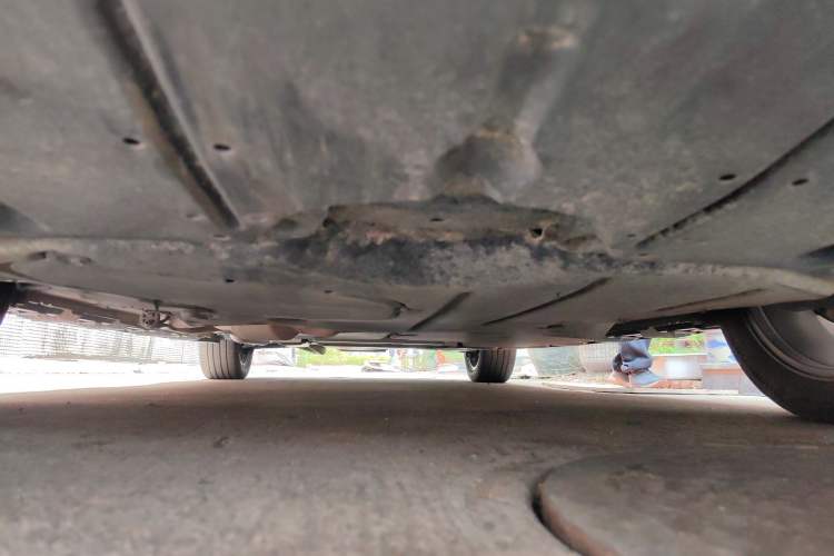 Used Toyota SIENNA 2023 2.5L Hybrid Deluxe Edition Chassis Front