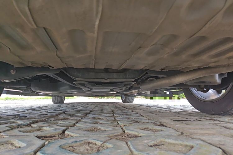 Used Toyota SIENNA 2023 2.5L Hybrid Deluxe Edition Chassis Rear
