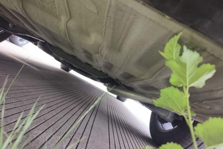 Used Toyota SIENNA 2023 2.5L Hybrid Deluxe Edition Chassis Rear