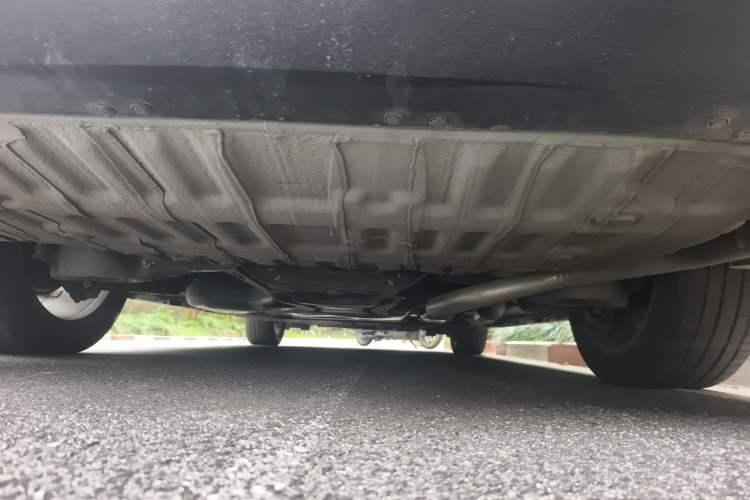 Used Toyota SIENNA 2023 2.5L Hybrid Platinum Edition Chassis Rear