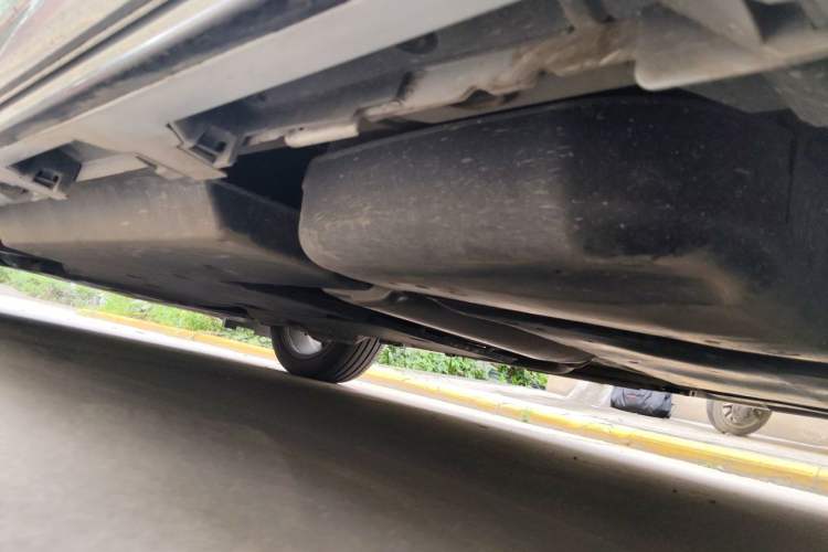Used Toyota SIENNA 2023 2.5L Hybrid Platinum Edition Chassis Rear Left