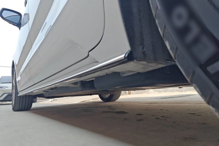 Used Toyota SIENNA 2023 2.5L Hybrid Deluxe Edition Chassis Rear Left