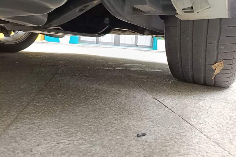 Used Toyota SIENNA 2023 2.5L Hybrid Platinum Edition Chassis Rear Left